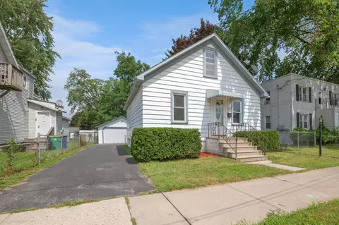 1239 Berner St, Green Bay, WI 54302