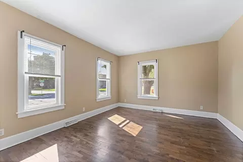 Living - 1503 N Morrison St, Appleton, WI 54911 photo 2 of 3