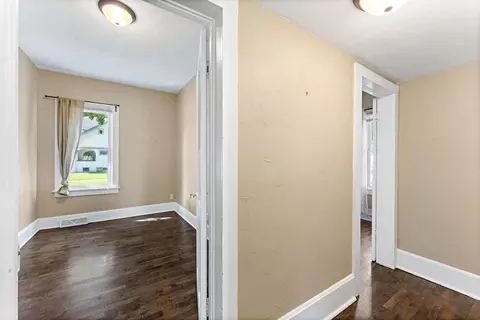 Entry Way - 1503 N Morrison St, Appleton, WI 54911 photo 4 of 4