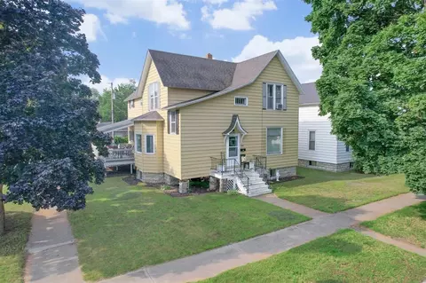 1603 Sherman St, Marinette, WI 54143