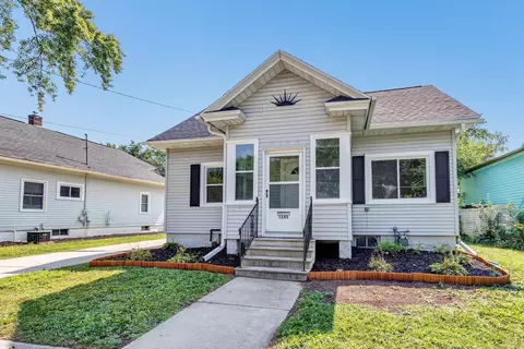 1245 S Irwin Ave, Green Bay, WI 54301