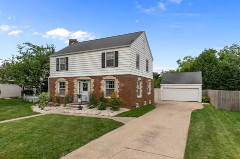 1521 S Memorial Dr, Appleton, WI 54915