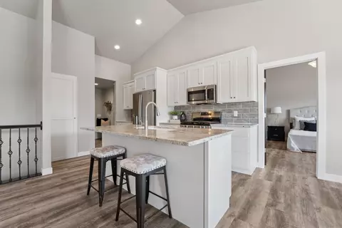 Kitchen - 2951 E Sunstone Pl, Appleton, WI 54913 photo 1 of 4