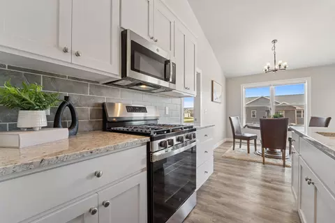 Kitchen - 2951 E Sunstone Pl, Appleton, WI 54913 photo 3 of 4