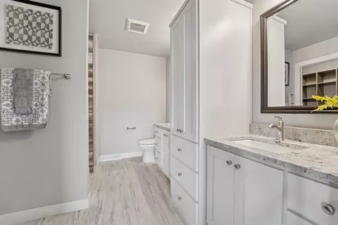 Bath - 2951 E Sunstone Pl, Appleton, WI 54913 photo 1 of 3