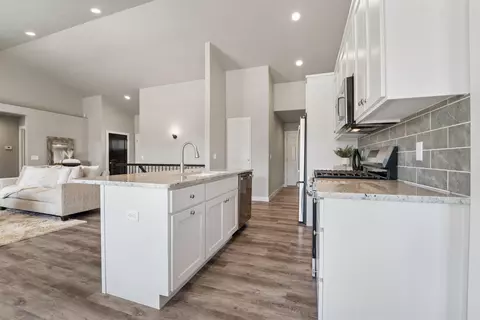 Kitchen - 2951 E Sunstone Pl, Appleton, WI 54913 photo 4 of 4