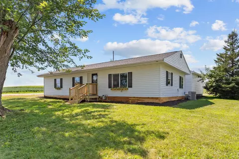 1 Ginger Ct, Clintonville, WI 54929