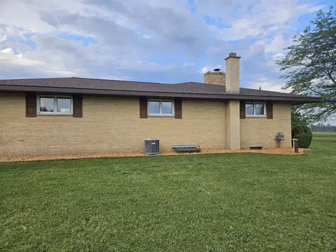 Exterior - n9264 Us 41, Daggett, MI 49821 photo 5 of 8