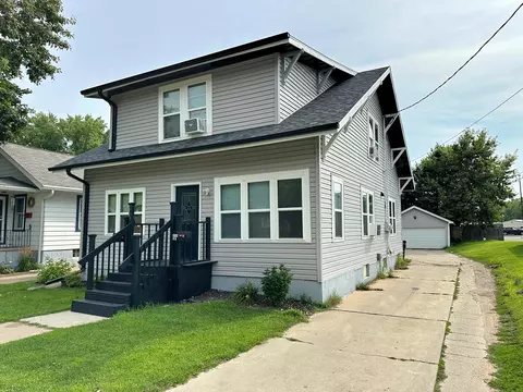 214 Newhall St, Green Bay, WI 54302