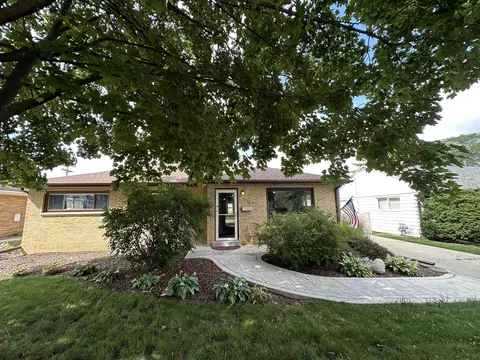 7928 W Oklahoma Ave, West Allis, WI 53219