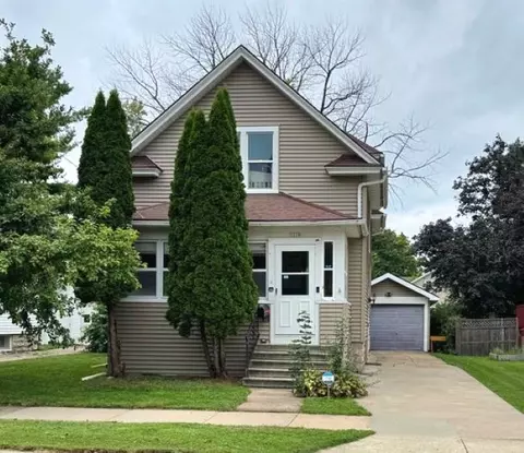 1219 Cedar St, Oshkosh, WI 54901