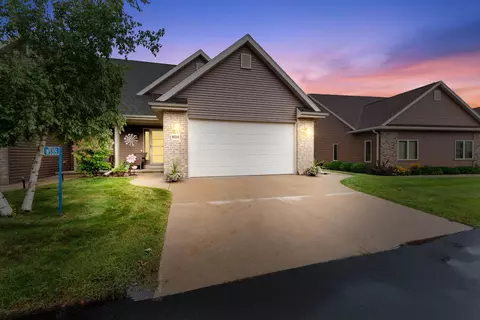 w5315 Martin Lane, Fond Du Lac, WI 54937