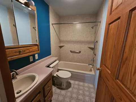 Bath - 206 E Sessions St, Waupaca, WI 54981 photo 4 of 4