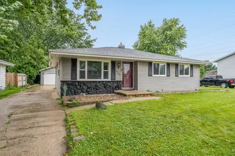 2725 S Jackson St, Appleton, WI 54915