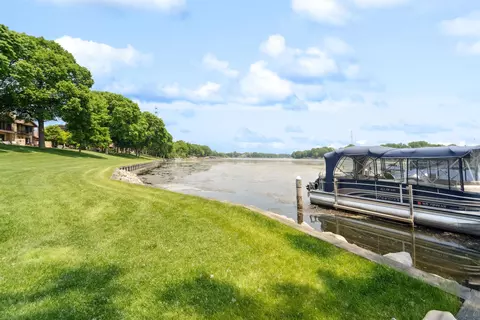 View/Area - 2213 Sunrise Dr, Appleton, WI 54914 photo 2 of 9