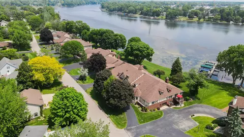 View/Area - 2213 Sunrise Dr, Appleton, WI 54914 photo 4 of 9