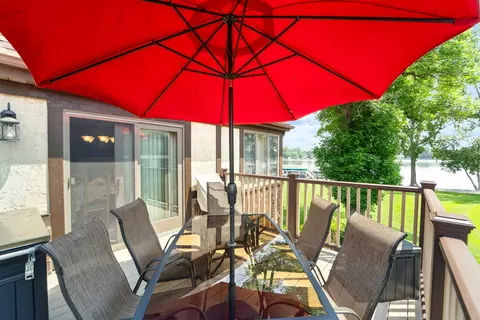 Exterior - 2213 Sunrise Dr, Appleton, WI 54914 photo 15 of 18