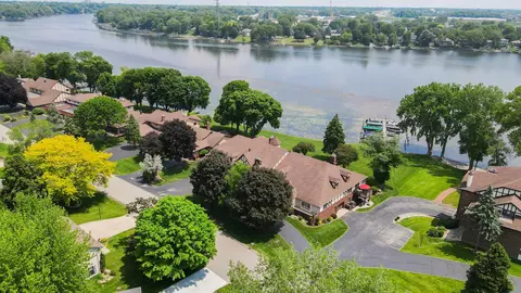 View/Area - 2213 Sunrise Dr, Appleton, WI 54914 photo 3 of 9