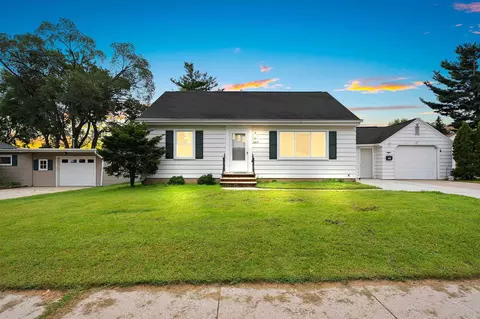 564 Peters St, Green Bay, WI 54302
