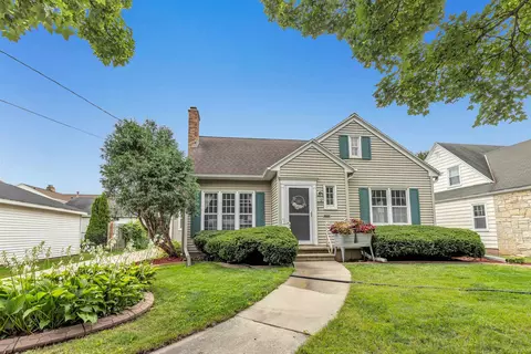 1169 Division St, Green Bay, WI 54303