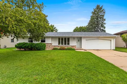 2437 Van Beek Rd, Green Bay, WI 54311