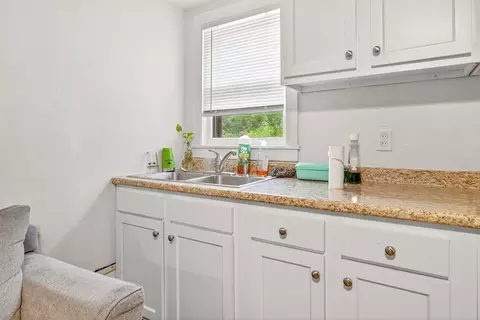 Kitchen - 1626 N Oneida St, Appleton, WI 54911 photo 7 of 7