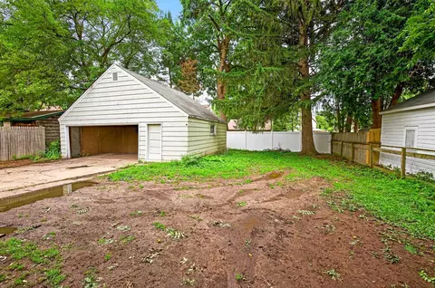 Exterior - 1626 N Oneida St, Appleton, WI 54911 photo 8 of 11
