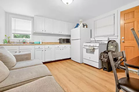 Kitchen - 1626 N Oneida St, Appleton, WI 54911 photo 6 of 7