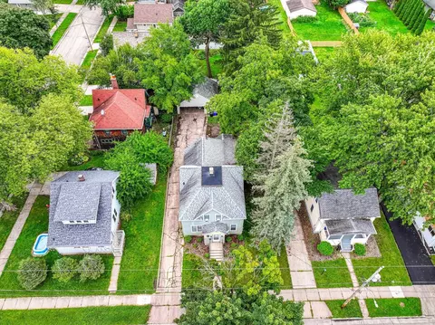 View/Area - 1626 N Oneida St, Appleton, WI 54911 photo 1 of 7
