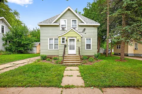 Exterior - 1626 N Oneida St, Appleton, WI 54911 photo 1 of 11