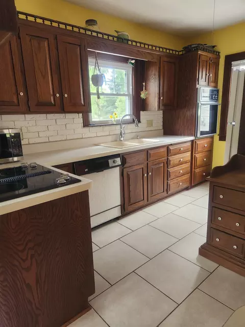 Kitchen - 1509 W Franklin St, Appleton, WI 54914 photo 1 of 3