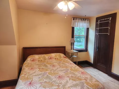Bedroom - 1509 W Franklin St, Appleton, WI 54914 photo 2 of 3