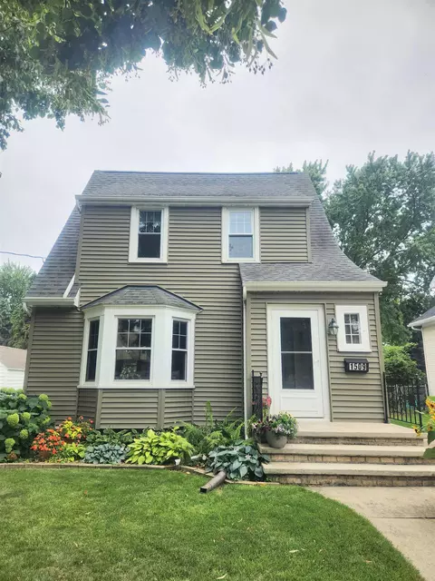 Exterior - 1509 W Franklin St, Appleton, WI 54914 photo 1 of 4