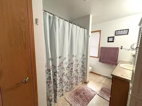 2930 Glenpark Dr, Appleton, WI 54914 photo 6