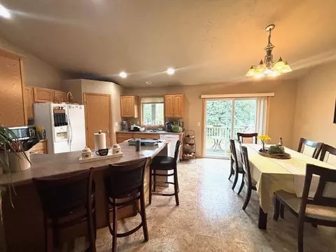 2930 Glenpark Dr, Appleton, WI 54914 photo 3