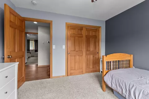 Bedroom - 993 S Crocus Ln, Appleton, WI 54914 photo 4 of 5