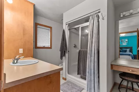 Bath - 993 S Crocus Ln, Appleton, WI 54914 photo 1 of 4