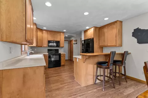 Kitchen - 993 S Crocus Ln, Appleton, WI 54914 photo 1 of 3