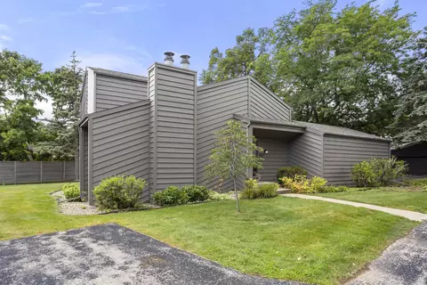 827 E Windfield Pl, Appleton, WI 54911 photo 2