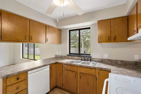827 E Windfield Pl, Appleton, WI 54911 photo 6