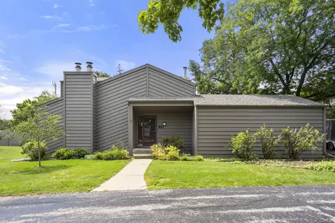 827 E Windfield Pl, Appleton, WI 54911