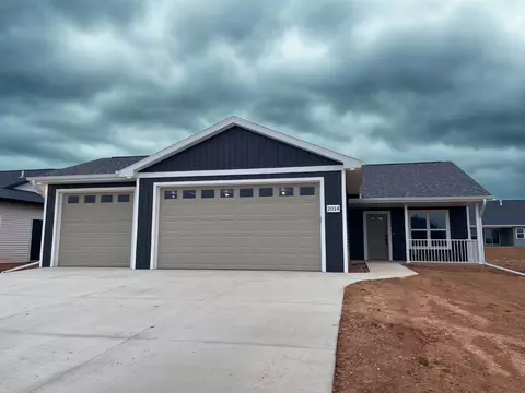2014 White Dove Ln, Kaukauna, WI 54130