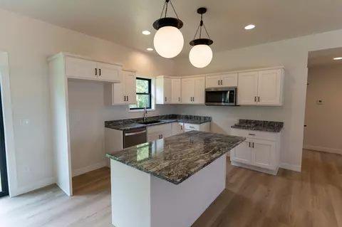 1335 Bens Way, Kaukauna, WI 54130 photo 5