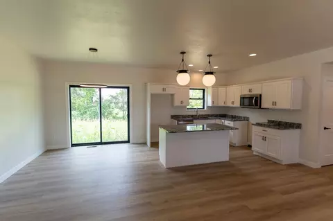 1335 Bens Way, Kaukauna, WI 54130 photo 7