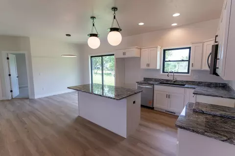1335 Bens Way, Kaukauna, WI 54130 photo 9