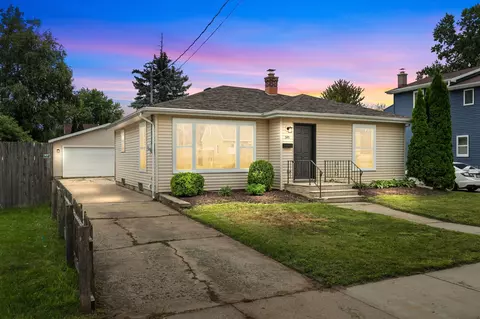 345 Grandview Ave, Menasha, WI 54952