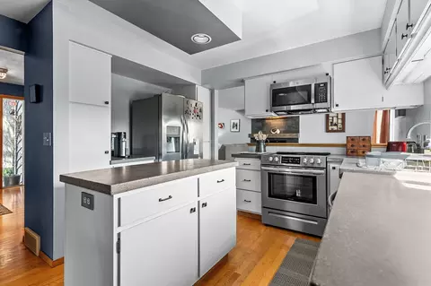Kitchen - 825 E Windfield Pl, Appleton, WI 54911 photo 3 of 4