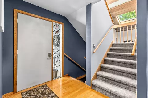 Entry Way - 825 E Windfield Pl, Appleton, WI 54911 photo 4 of 5