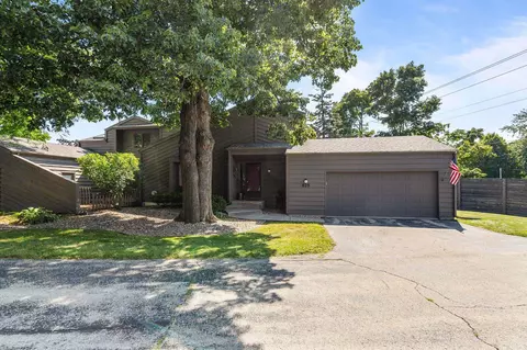 Exterior - 825 E Windfield Pl, Appleton, WI 54911 photo 7 of 8