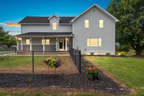W2526 Old 22 Road, Cecil, WI 54111